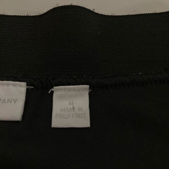 NEW YORK & CO. Women’s Black Lacy Mini Skirt, Size‎ Medium,Elastic Waist, Lined - Picture 4 of 10